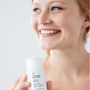 P R Firm & Smooth Uncovered Skin Care Balancing Toner